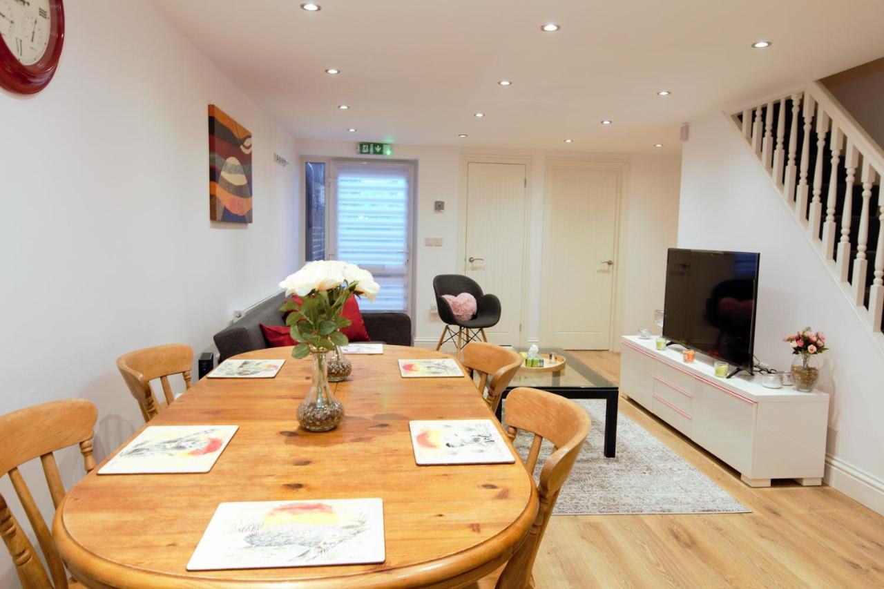 Stylish 2 Bedroom Apartment In The Heart Of Greenwich 런던 외부 사진
