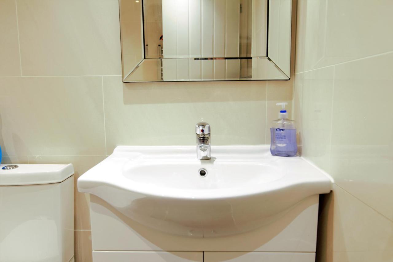 Stylish 2 Bedroom Apartment In The Heart Of Greenwich 런던 외부 사진